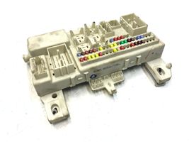 Mazda 3 I Module de fusibles 519198030