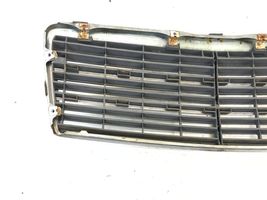 Mercedes-Benz E W210 Grille de calandre avant 