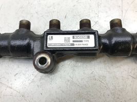 Citroen Xsara Picasso Tuyau de conduite principale de carburant 9654592680