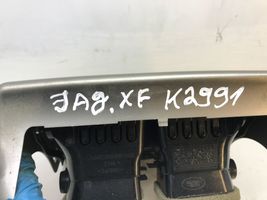 Jaguar XF Takaosan ilmakanavan tuuletussuuttimen ritilä AX2367846A