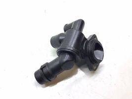 Audi A4 S4 B7 8E 8H Carcasa del termostato 06d121111g