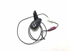 Mercedes-Benz C AMG W204 Amplificatore antenna 2049050136