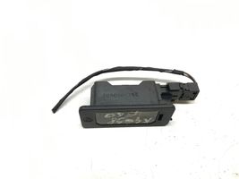 BMW 5 E60 E61 Lampa oświetlenia tylnej tablicy rejestracyjnej 