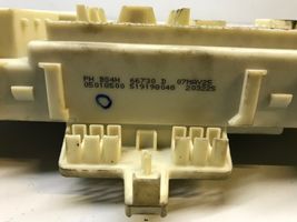 Mazda 3 I Module de fusibles 66730D