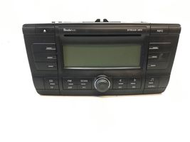 Skoda Octavia Mk2 (1Z) Radio/CD/DVD/GPS-pääyksikkö 1Z0035161C
