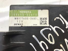 Toyota Auris 150 Oro kondicionieriaus/ šildymo valdymo blokas 8865002410