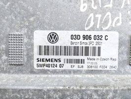 Volkswagen Polo Variklio valdymo blokas 03D906032C