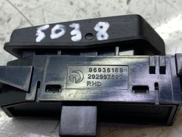 Chevrolet Cruze Centrālās atslēgas slēdzis 96936169