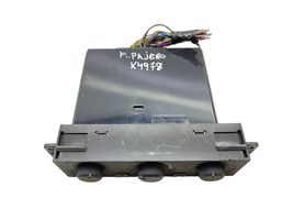 Mitsubishi Pajero Panel klimatyzacji 1464308800