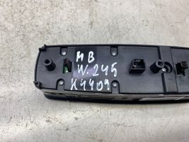 Mercedes-Benz B W245 Przyciski szyb A1698206610