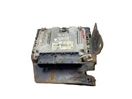 Opel Zafira B Calculateur moteur ECU 0281013593