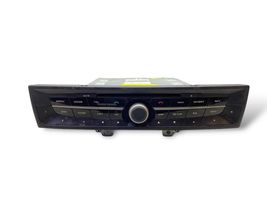 MG 6 Panel / Radioodtwarzacz CD/DVD/GPS 3001748308
