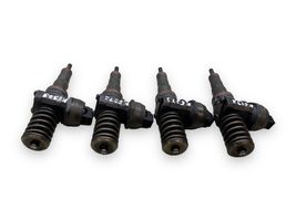 Skoda Octavia Mk2 (1Z) Set di iniettori 038130073AR