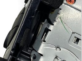 Mazda RX8 Panel / Radioodtwarzacz CD/DVD/GPS 04F1B61840