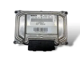 MG 6 Komputer / Sterownik ECU i komplet kluczy F01RB0D491