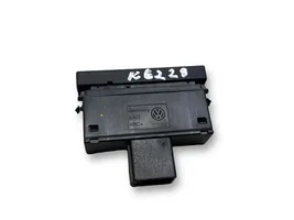 Volkswagen PASSAT B7 Interrupteur feux de détresse 953509108