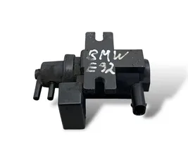 BMW 3 E90 E91 Solenoidinis vožtuvas 70206301