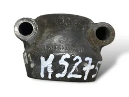 Mercedes-Benz C W203 Mocowanie stabilizatora osi przedniej A2033230540