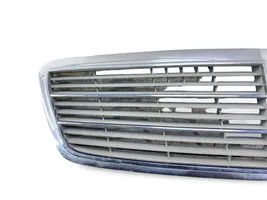 Mercedes-Benz C W203 Grille calandre supérieure de pare-chocs avant A2038800483