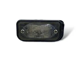 Mercedes-Benz C W203 Lampa oświetlenia tylnej tablicy rejestracyjnej 2038200066