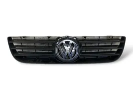 Volkswagen Polo IV 9N3 Front bumper upper radiator grill 6Q0853653E