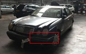 Mercedes-Benz E W210 Priekšpusē dekoratīva bampera uzlikas 2108800536