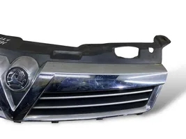 Opel Astra H Maskownica / Grill / Atrapa górna chłodnicy 13225788