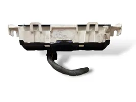 Ford Focus Monitor / wyświetlacz / ekran EM5T18B955BA