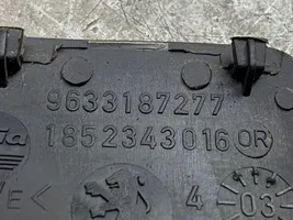 Peugeot 406 Abdeckung Deckel Abschleppöse vorne 1852343016