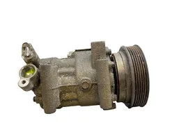 Nissan Juke I F15 Ilmastointilaitteen kompressorin pumppu (A/C) 92600AZ74A