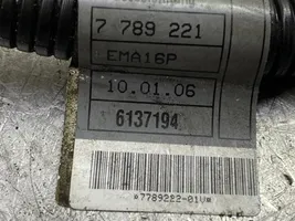 BMW 5 E60 E61 Плюсовый провод (аккумулятора) 7789222
