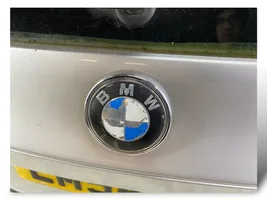 BMW X3 E83 Takaluukun/tavaratilan kansi 