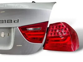 BMW 3 E90 E91 Takaluukun/tavaratilan kansi LCI