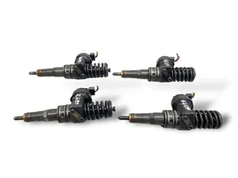 Volkswagen Golf Plus Set di iniettori 038130073AG