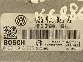 Volkswagen Jetta V Variklio valdymo blokas 0281013226