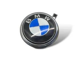 BMW 1 E81 E87 Uchwyt / Rączka zewnętrzna otwierania klapy tylnej / bagażnika 720093801