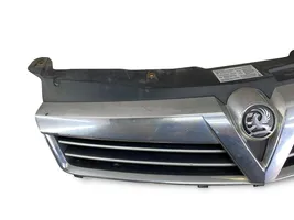 Opel Astra H Maskownica / Grill / Atrapa górna chłodnicy 13225788