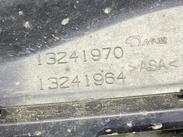 Opel Astra H Etupuskurin ylempi jäähdytinsäleikkö 13241970