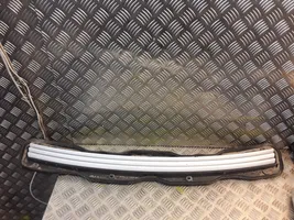 Mercedes-Benz E W210 Grille calandre supérieure de pare-chocs avant 2108800705