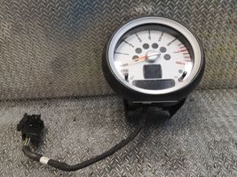 Mini One - Cooper Clubman R55 Speedometer (instrument cluster) 9201392