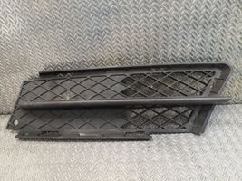 BMW 3 E90 E91 Grille inférieure de pare-chocs avant 7134081