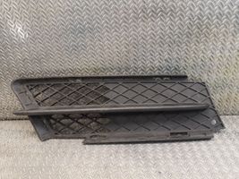 BMW 3 E90 E91 Grille inférieure de pare-chocs avant 7134082