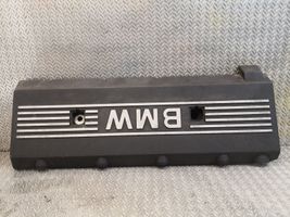 BMW 7 E38 Couvercle cache moteur 1702857