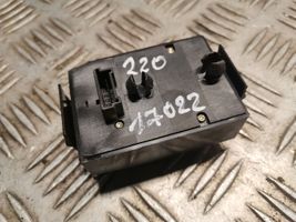 Mercedes-Benz S W220 Interruptor del espejo lateral 2208211551