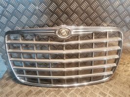 Chrysler 300 - 300C Grotelės priekinės 04805926AA