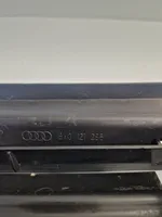 Audi A3 8Y Wlot / Kanał powietrza intercoolera 8Y0121296