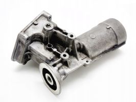 Volkswagen Sharan Supporto di montaggio del filtro dell’olio 038115389C