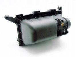 Suzuki SX4 Caja del filtro de aire 86GA01