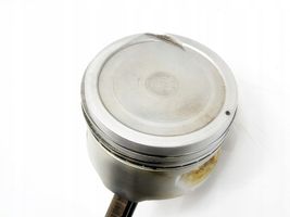 Hyundai Lantra II Piston avec bielle 