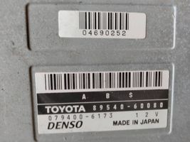 Toyota Land Cruiser (J100) Sterownik / moduł ABS 04690252